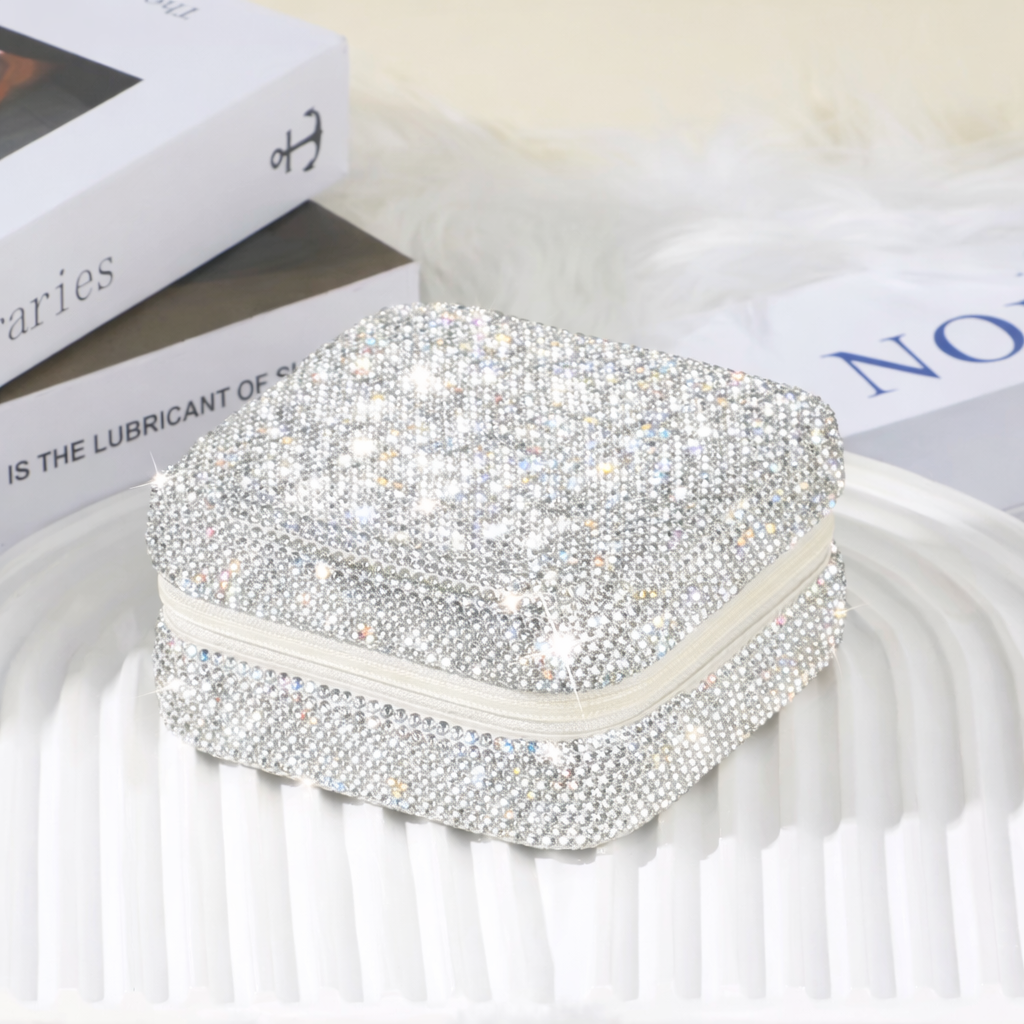 Boîte à bijoux full strasse